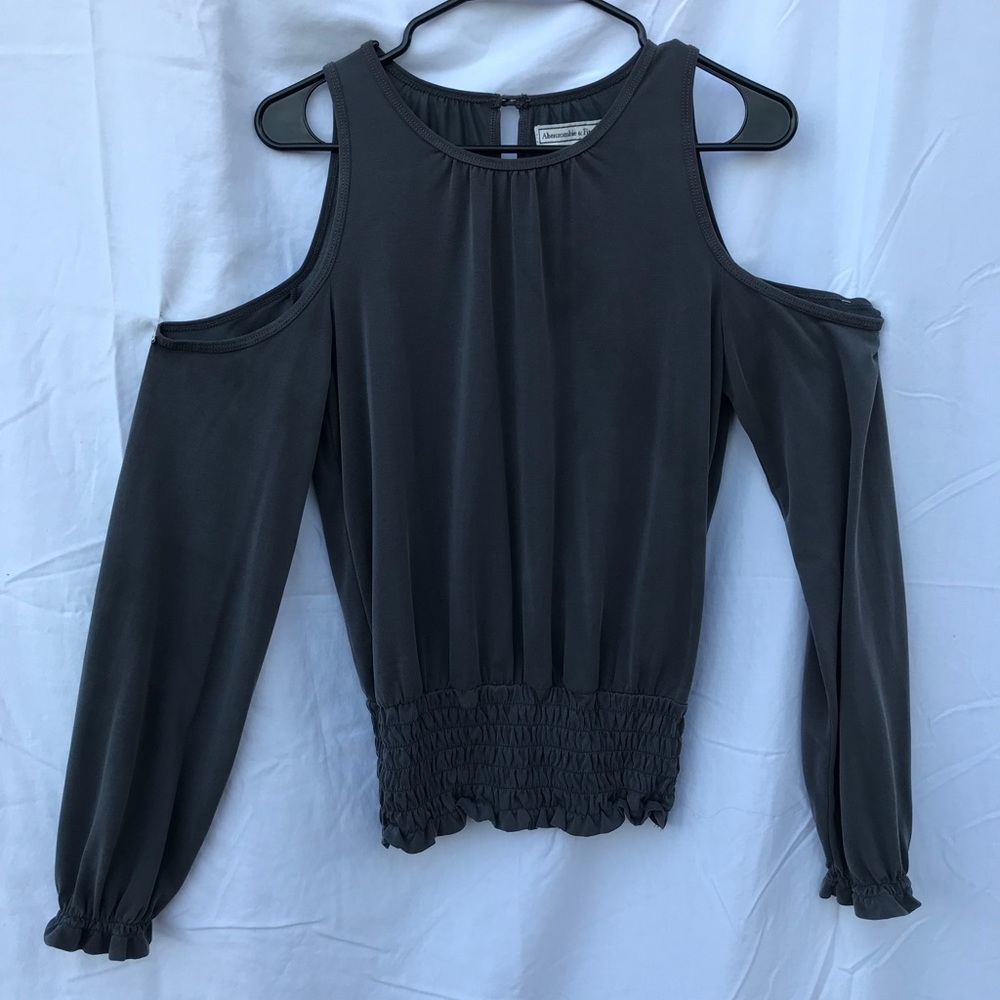 Abercrombie Cropped shoulder long sleeve shirt